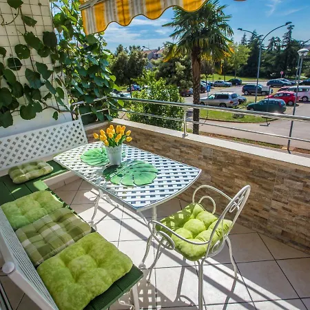 Apartment Tereza Porec Exterior photo