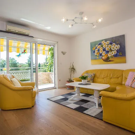 Apartment Tereza Porec Exterior photo