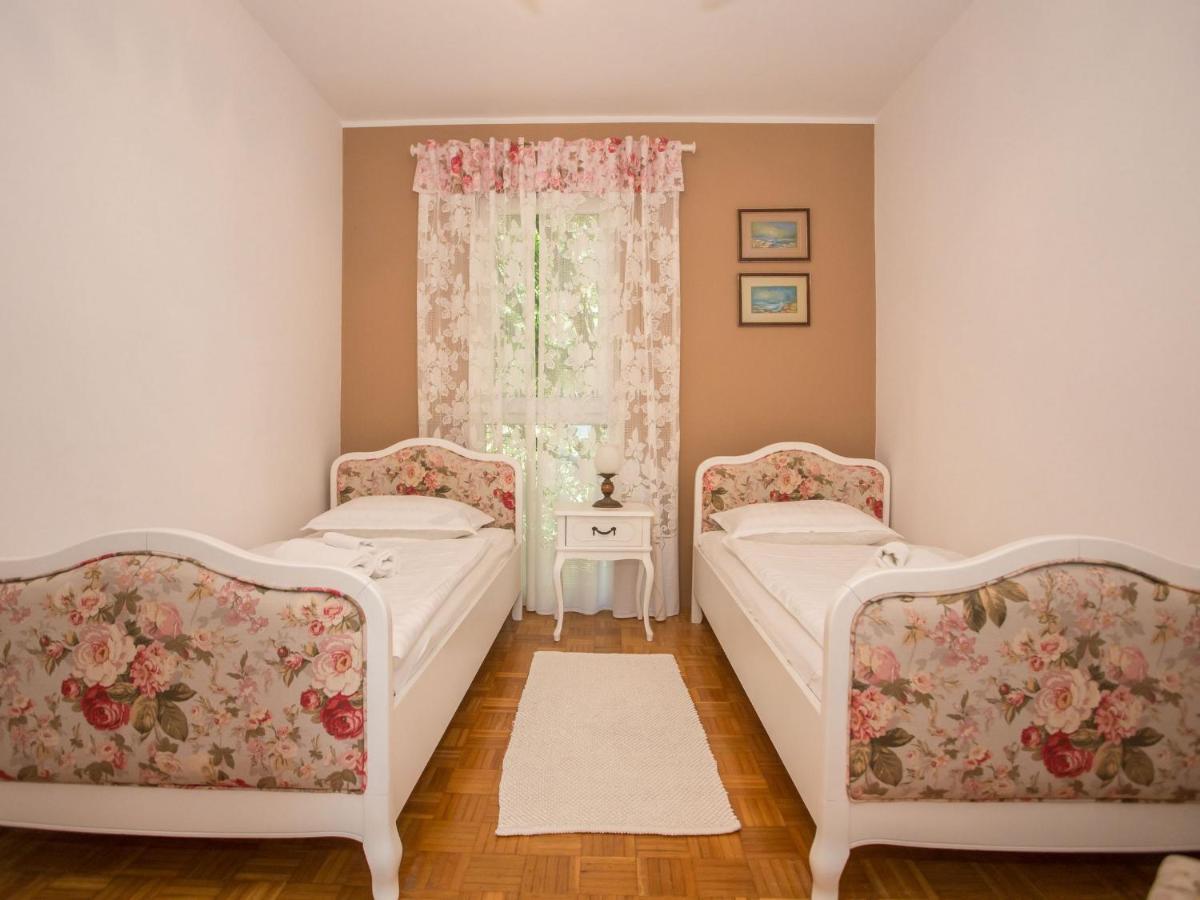 Apartment Tereza *